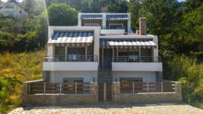 Ntinas Villa